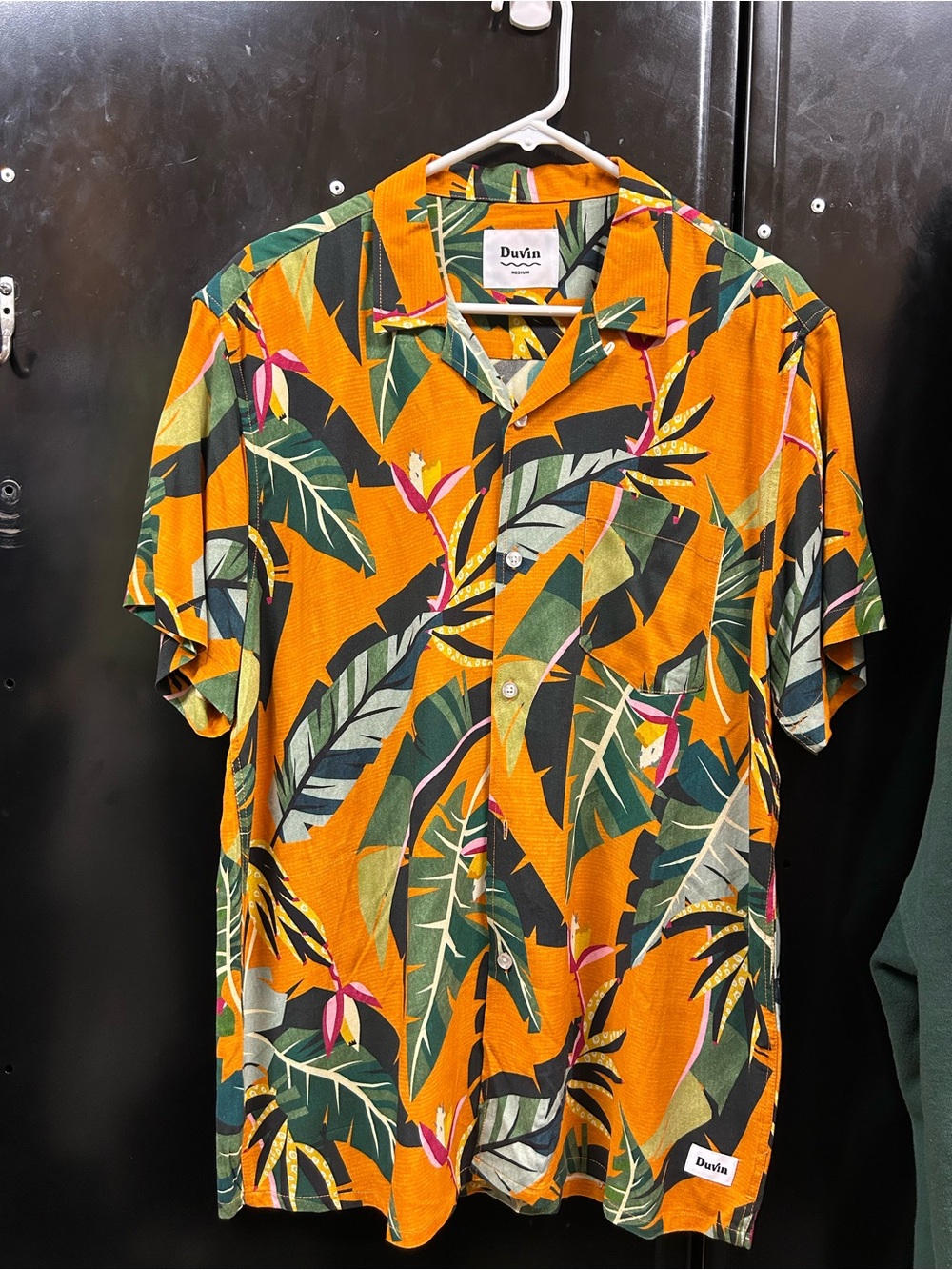 Duvin Short Sleeve Orange Tropical Print Cabana Shirt. Med. Like new